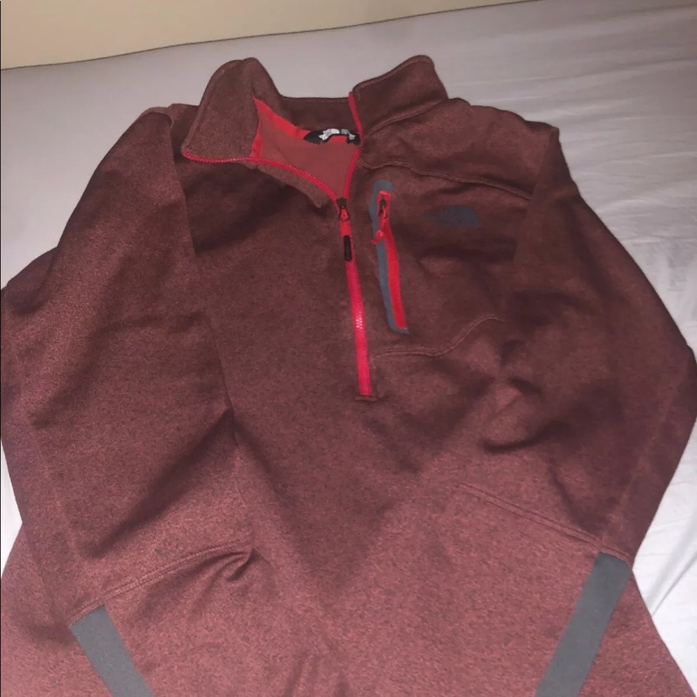 Men’s large North Face quarter zip